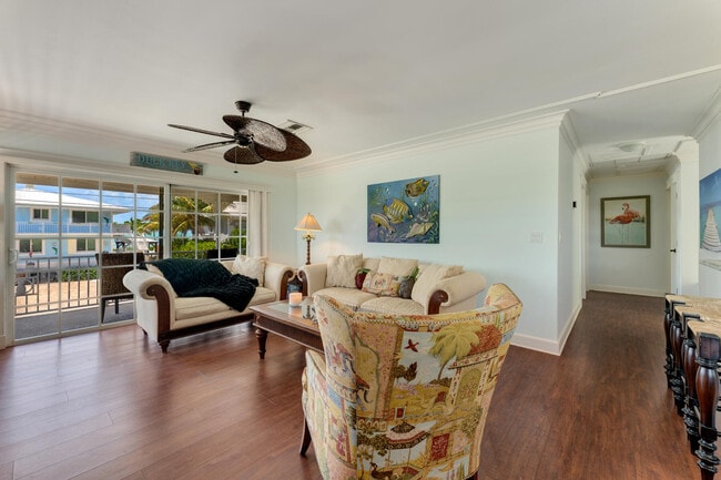 Building Photo - 235 W Seaview Cir