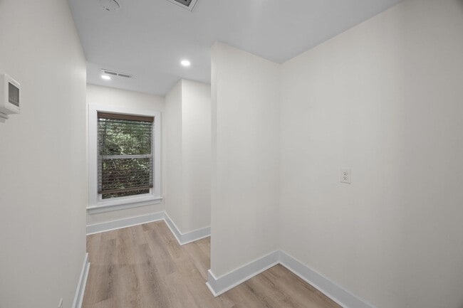 Building Photo - Impeccably Renovated Brick Ranch on James ...
