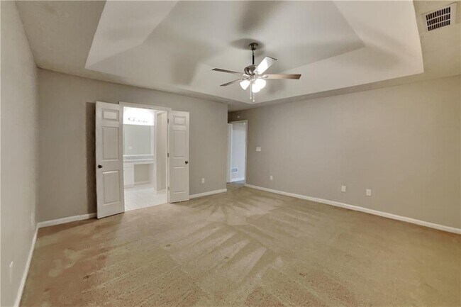 Building Photo - 1517 Galewood Cir NE