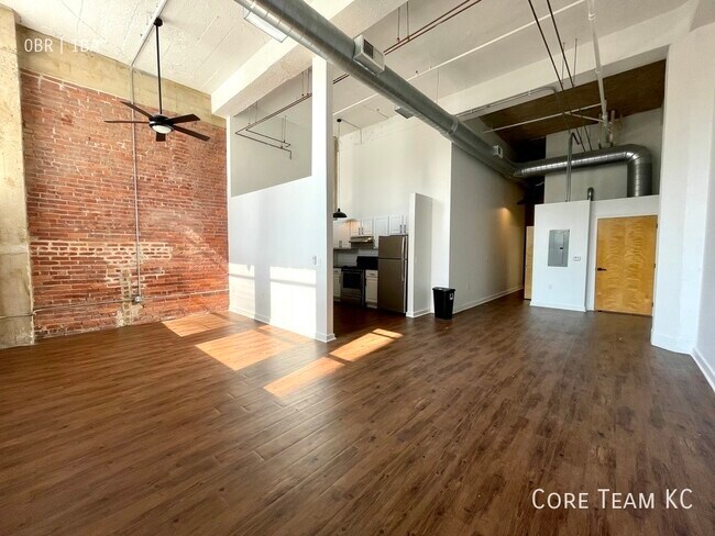 Primary Photo - 934 Broadway Blvd
