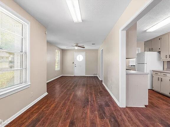 Building Photo - 1439 Belwood St