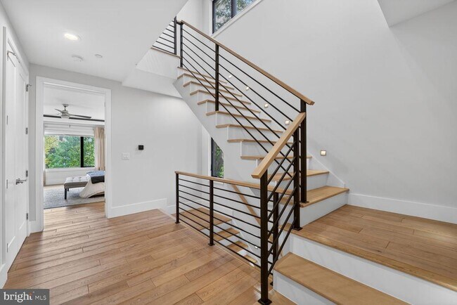 Building Photo - 5310 Dorsett Pl NW