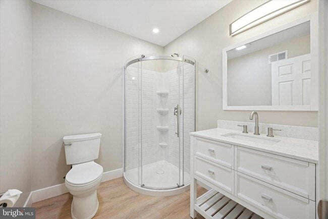 Building Photo - 118 Bartram Ave