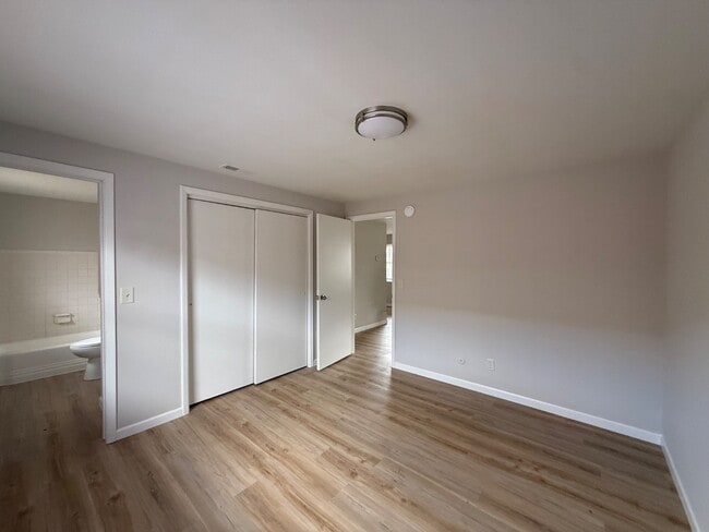 Building Photo - 333 W Jefferson St