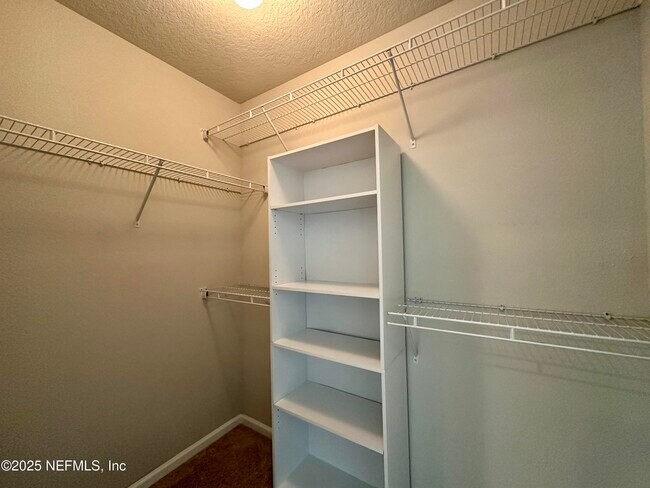 Building Photo - 8135 Cape Fox Dr