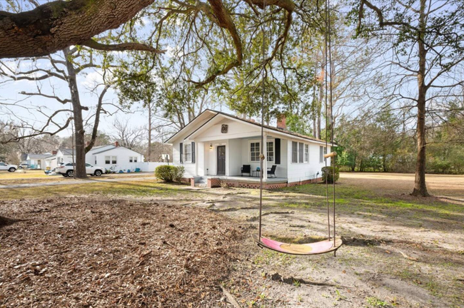 Building Photo - Spacious 2-Bedroom, 1-Bathroom Home in Ric...