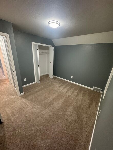 Building Photo - 11 Commercial St