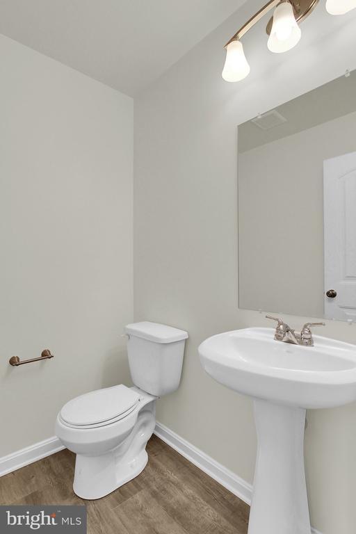 Building Photo - 10-30 Millrace Ct