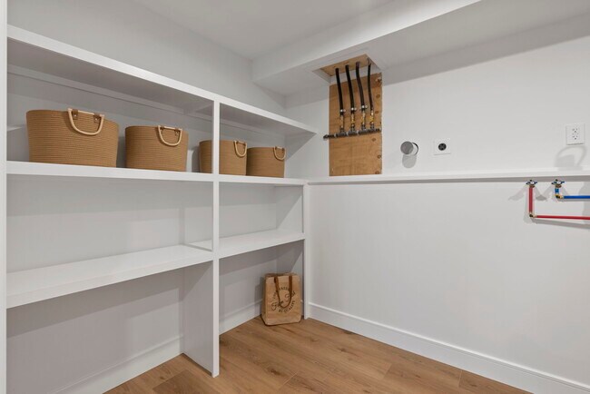 Building Photo - 52 Curtis Rd