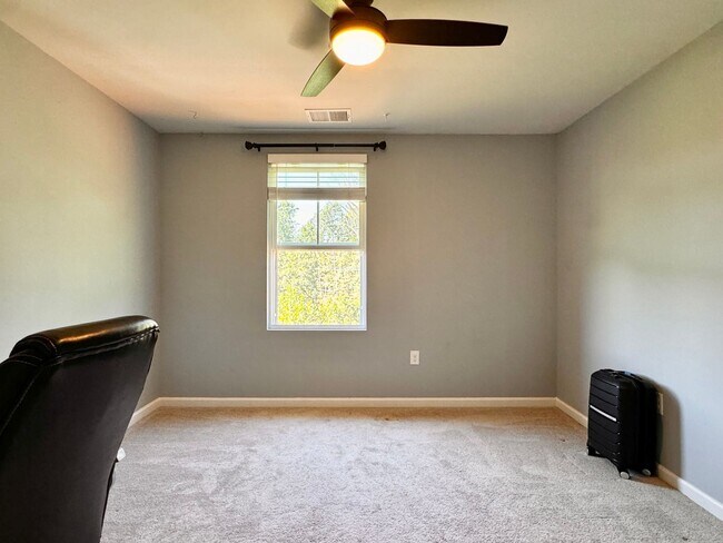 Building Photo - Close NGIC & Ruckersville area- Great two ...
