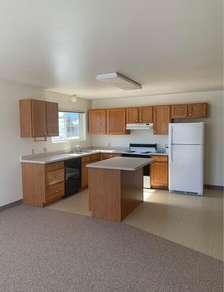 Building Photo - 3110 Wilson Ave