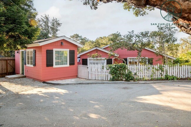 Primary Photo - Charming Four Bedroom Carmel-by-the-Sea Co...