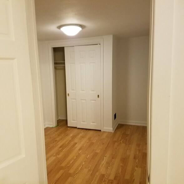 Building Photo - 146 Wellsville Ave