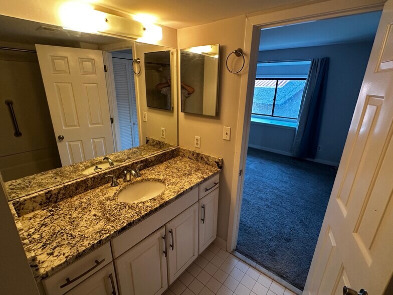 Building Photo - 90 Helmsman Way