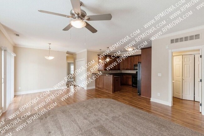Building Photo - 14105 Airline Ave