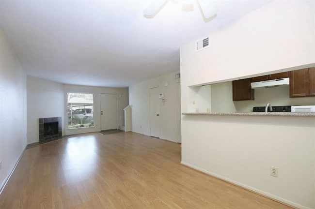 Building Photo - 2601 S Braeswood Blvd