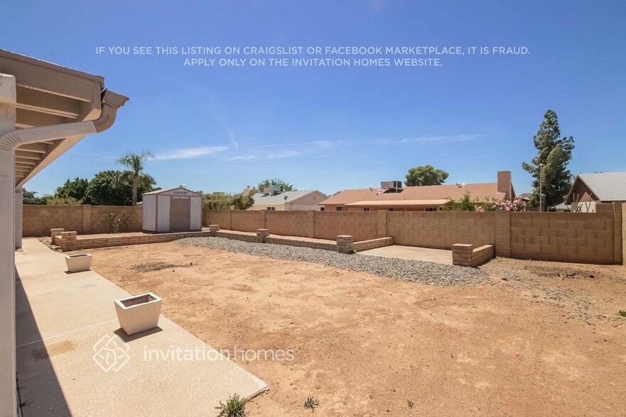 Building Photo - 2751 W Acoma Dr