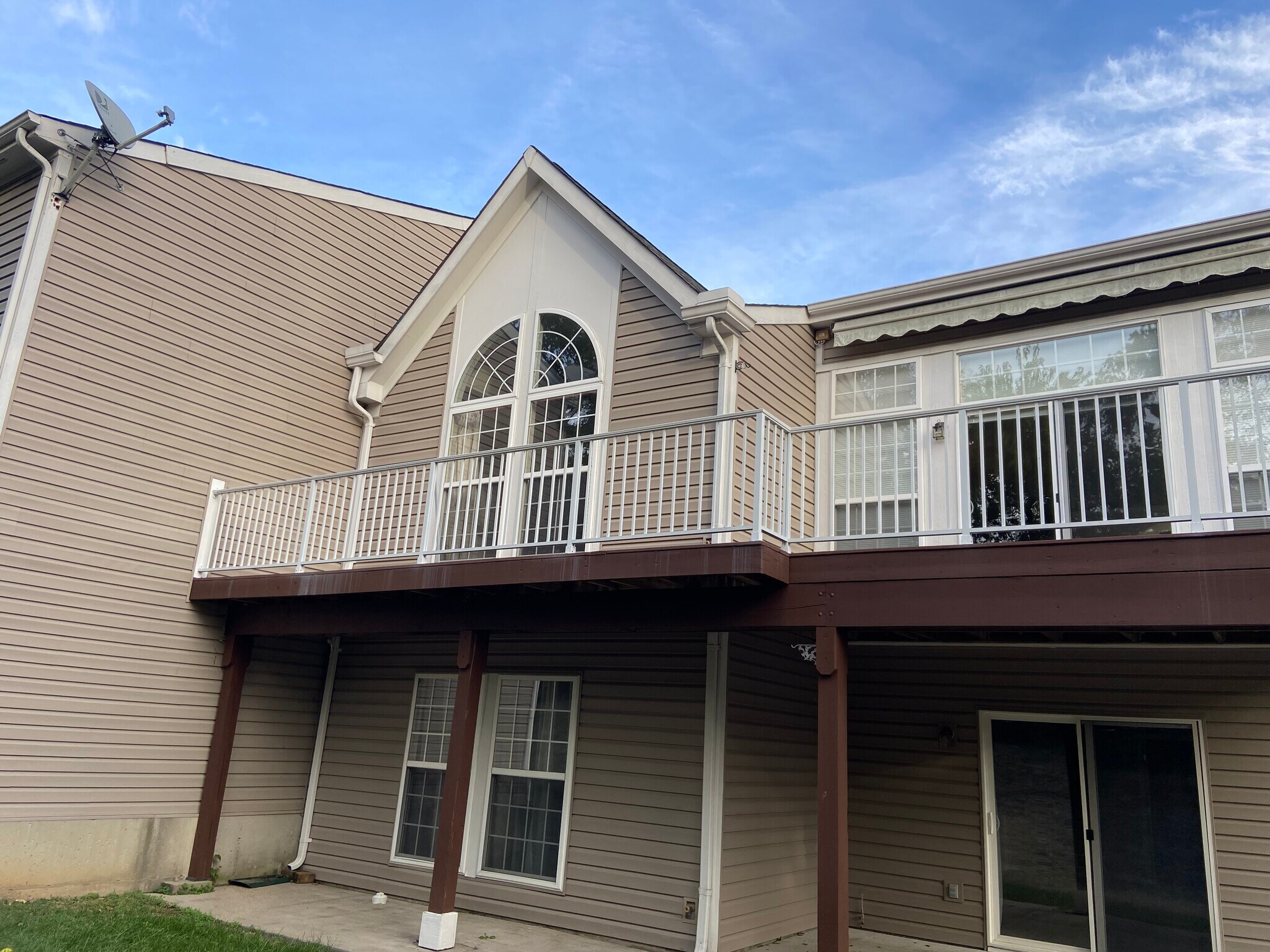 Building Photo - 354 Shadow Ridge Dr