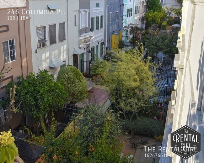 Building Photo - 246 Columbia Pl