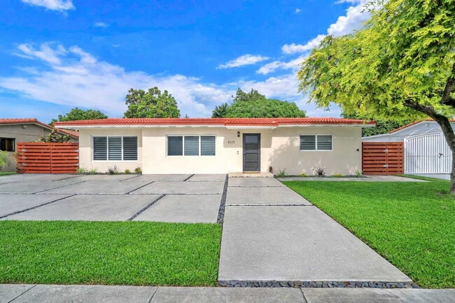 Building Photo - 8225 SW 39th St