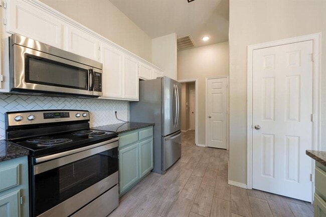 Building Photo - Very Nice 3 Bedroom 2 Bath Home in Norman Schools