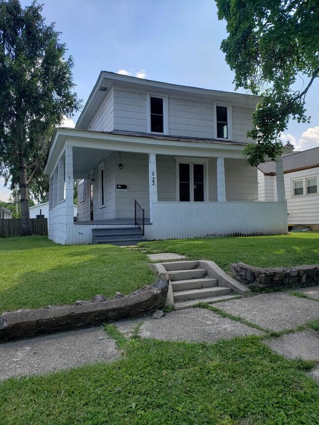 Primary Photo - 3 BR Near Fort Wayne Zoo