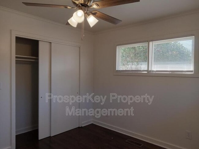 Building Photo - 1820 18th Ave