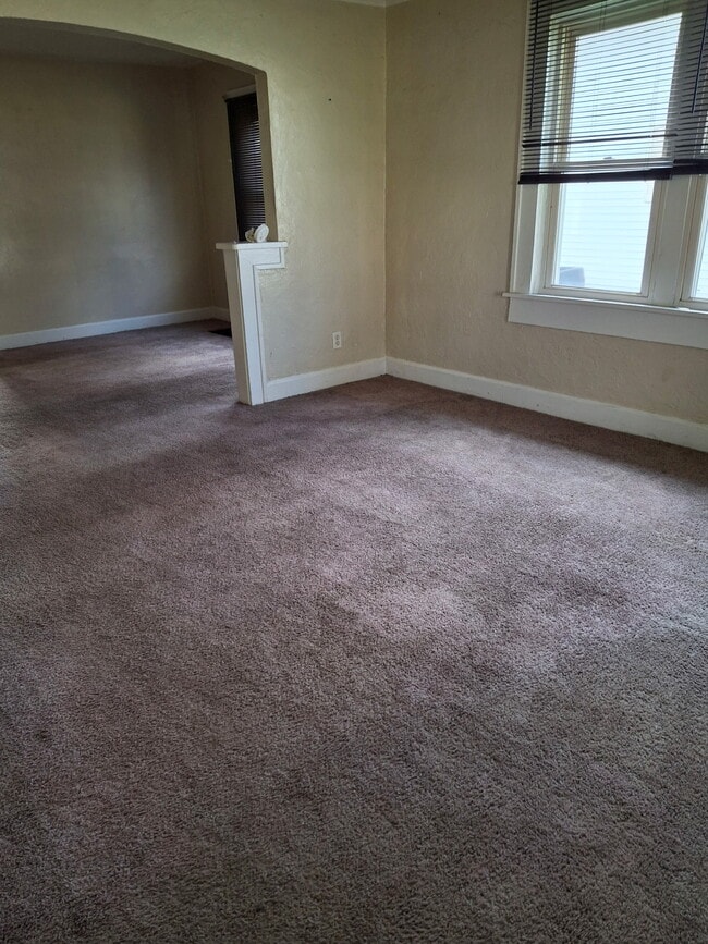 Building Photo - 2308 Pitt St