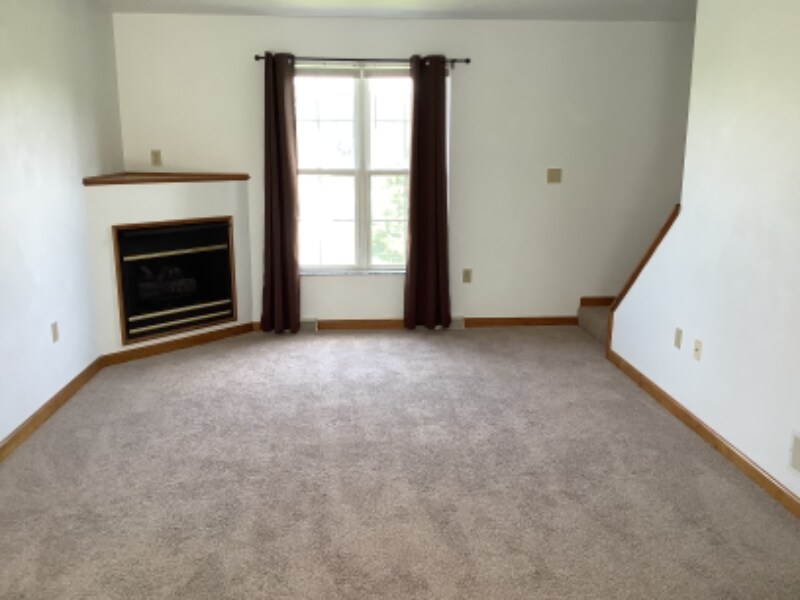 Building Photo - 604 Topper Way