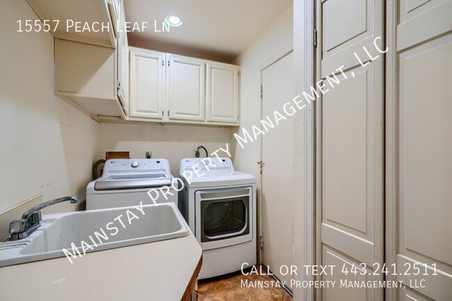 Building Photo - 15557 Peach Leaf Ln