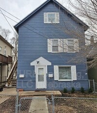 Building Photo - 1115 William St