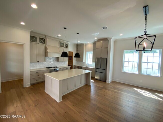 Building Photo - 2110 Belfleur St