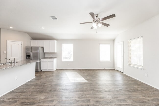 Building Photo - 22730 Busalla Trail