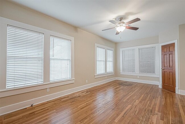 Building Photo - 707 Peden St