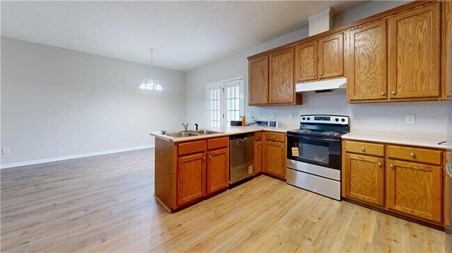 Building Photo - 119 Hobbs St