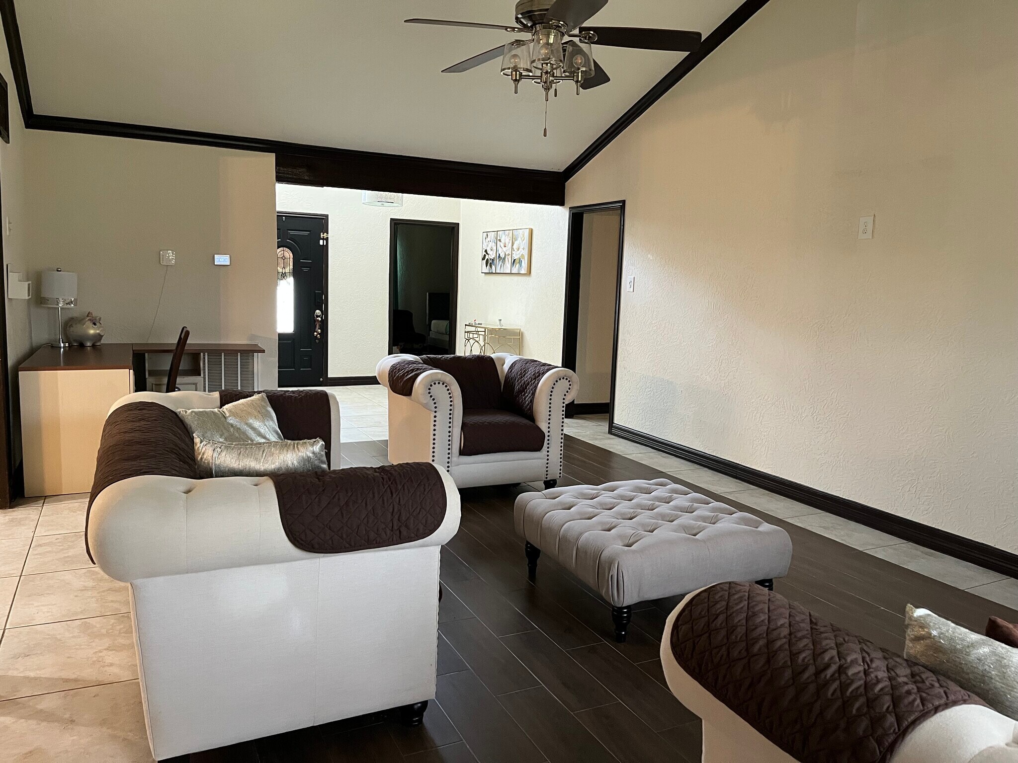 Building Photo - 3503 Canterbury Dr