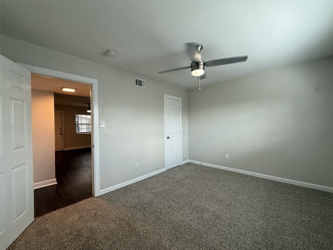 Building Photo - 1824 Thonig Rd