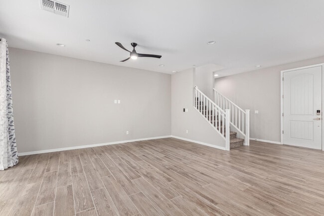 Building Photo - 1667 S Wallrade Ln