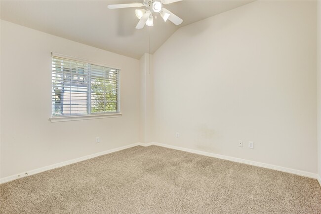 Building Photo - 7630 N Linpar Ct