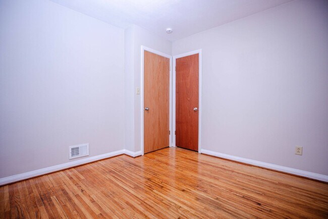 Building Photo - 3416 Chestnut St
