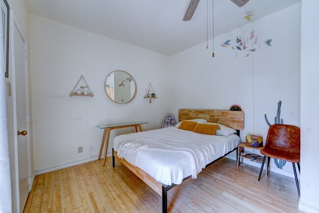 Building Photo - 2213 S Braeswood Blvd