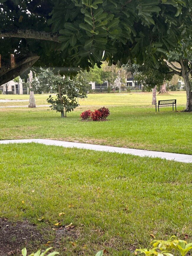 Building Photo - 6698 10th Ave N