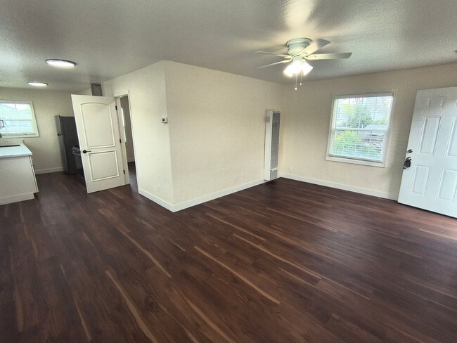 Building Photo - Newly Remodeled Spacious 1BD/1BTH Located In Hayward Near Mission Blvd!!!