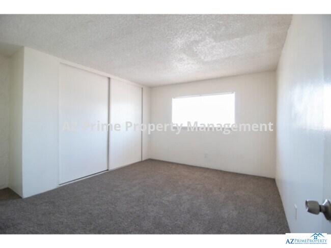 Building Photo - 3421 W Dunlap Ave