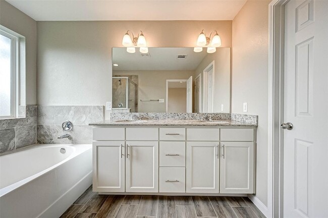 Building Photo - 17135 Wilthorne Colony Ct