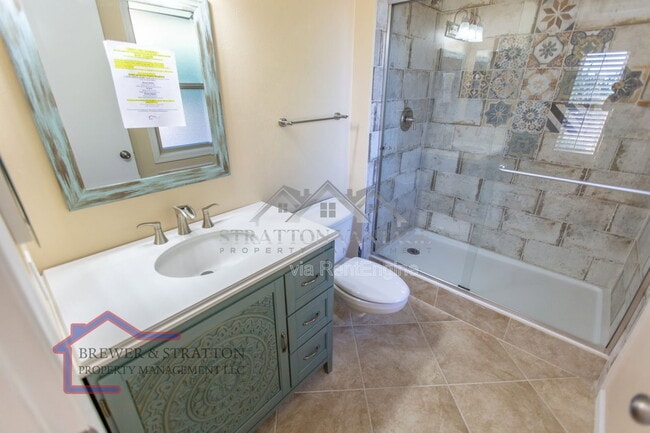 Building Photo - 18414 N 129th Ave