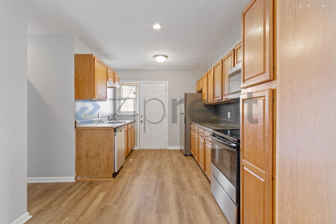 Building Photo - 3366 Craig Ave