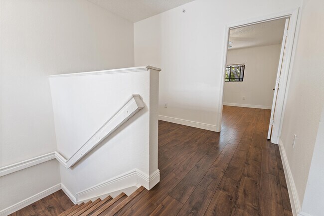 Building Photo - 2806 Veronia Dr