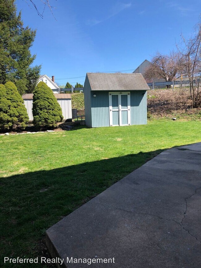 Building Photo - 11-13 Mill St