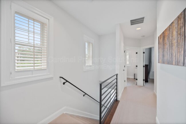 Building Photo - 1607 Merrimac St